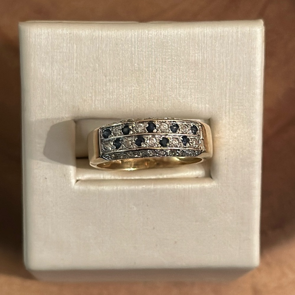 14 karat white gold size 8, diamond and sapphire band